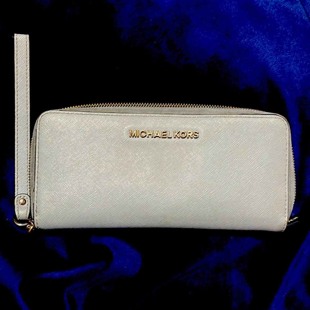 Michael Kors Large Wallet light blue Leather like material